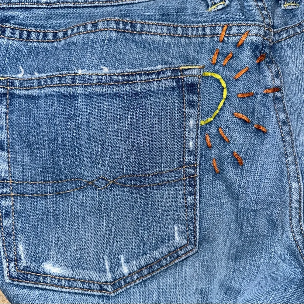 Lucky Brand Lil Maggie Peace Embroidered Flare Low Rise Jeans Size 12 31 - Picture 4 of 10